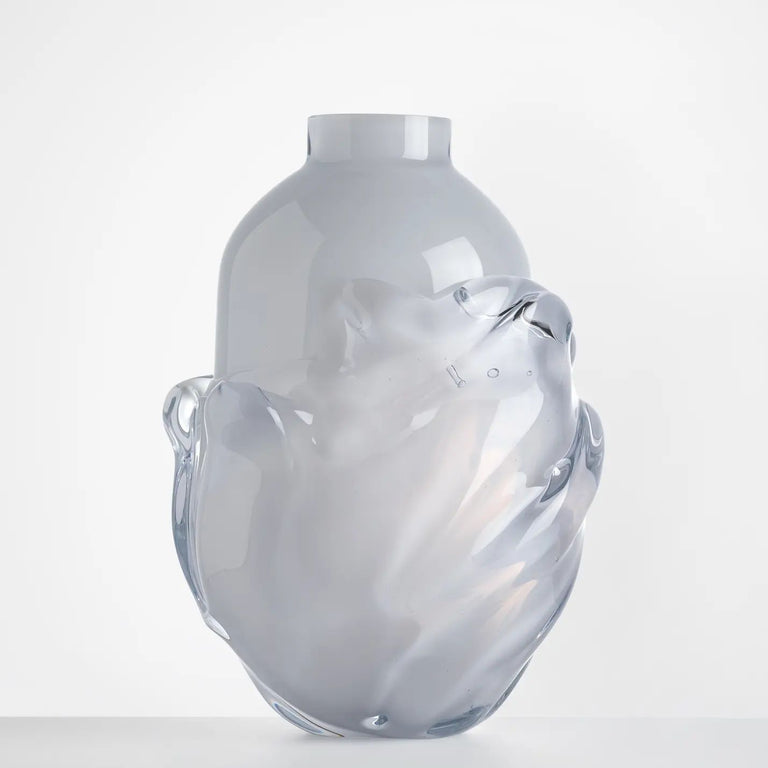 Persona xs Vase
