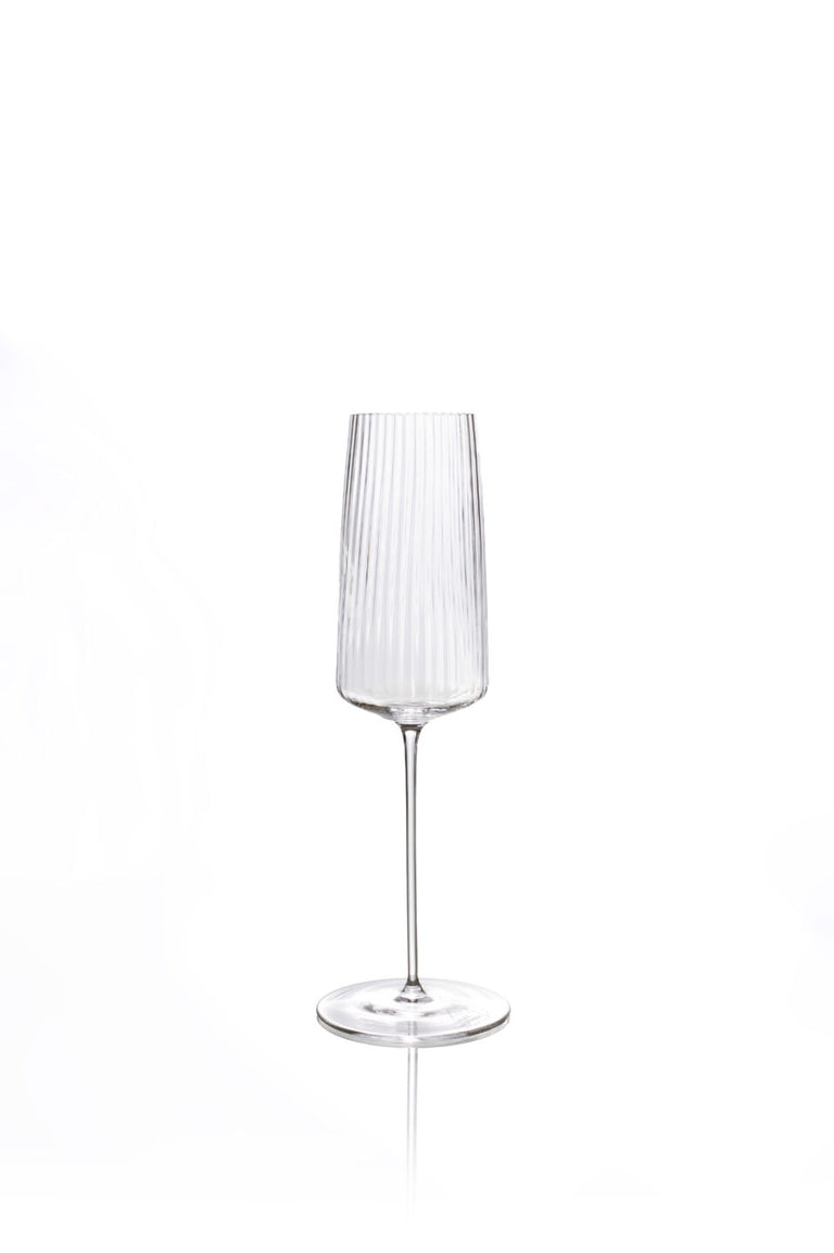 Dolce Vita flétna na šampaňské