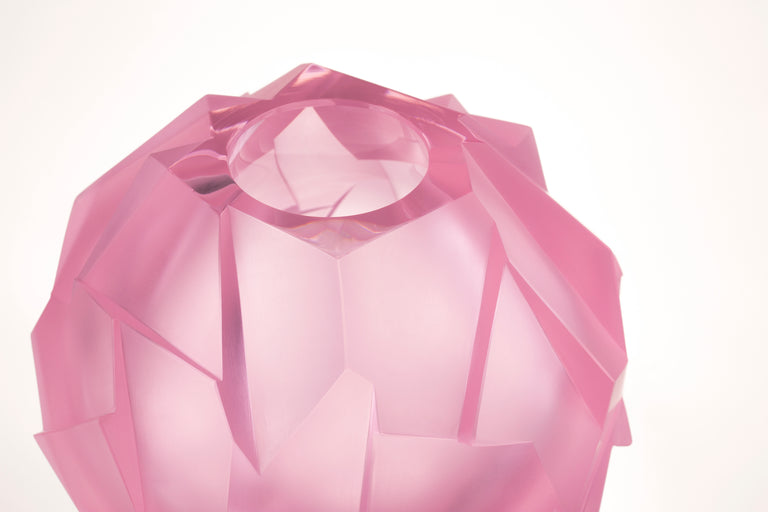 Notch vase